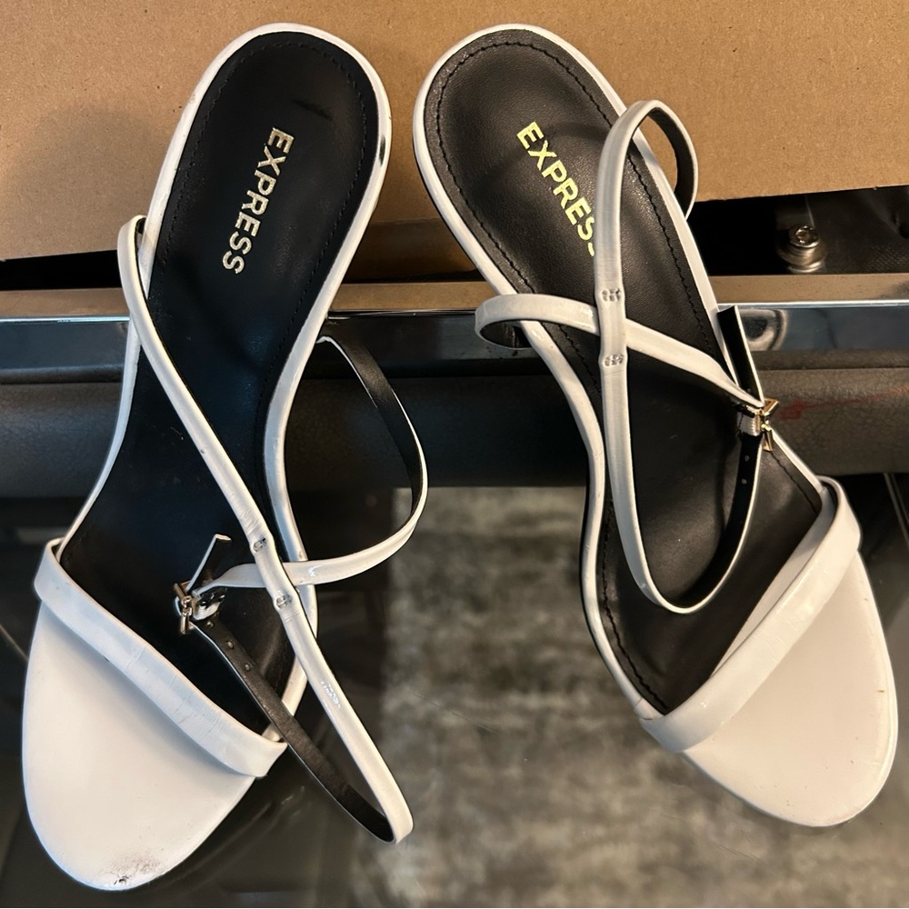 Express Women's Black and White Strappy Sandals